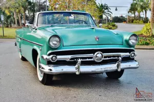 1954 Ford Crestline Sunliner Convertible that is nothing less than magnificent.