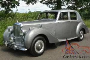 1952   BENTLEY R TYPE MANUAL Sports Saloon