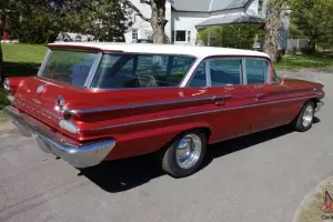 1960 Pontiac Catalana Safari Station wagon