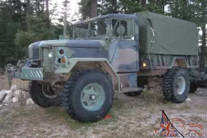 1967 KAISER DEUCE BOBBER