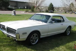 Mercury : Cougar base couope 2 door