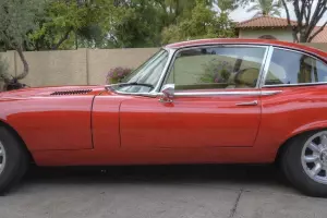 Jaguar : E-Type 2+2 Coupe