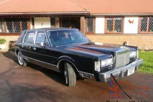 1986 Lincoln Town Car ‘Signature Series’
