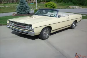 LOW MILEAGE ORIGINAL BUCKET SEATS DISC BRAKES