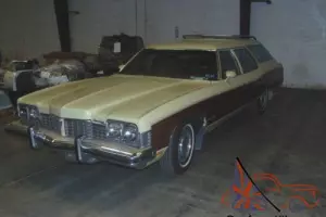1973 Pontiac Grand Safari Photo