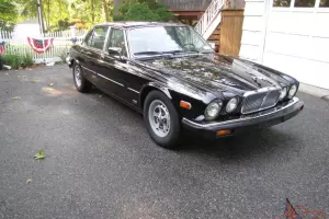 Jaguar : XJ6 Base Sedan 4-Door