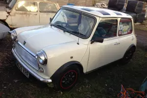  1995 ROVER MINI SIDEWALK WHITE - Great Condition. Garaged indoors. Rare White. 