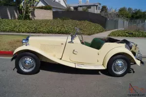 GORGEOUS LIGHT YELLOW WITH BRG LEATHER INTERIOR & GRILL
