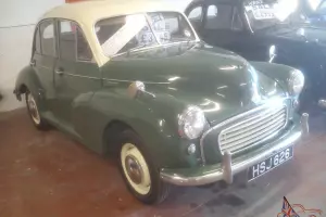 lovely 56 splitscreen morris 1000 green/cream long mot