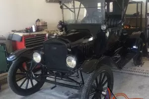 1917 Ford Model T Roadster