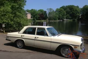 1972 MERCEDES BENZ 280SE 4.5 V8 FULLY RESTORED CLASSIC MINT COLD AC ANTIQUE