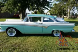 1957 Ford Fairlane Photo