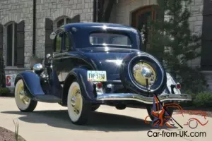 1934 Ford Deluxe Photo