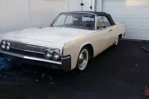 Lincoln : Continental Convertible Photo