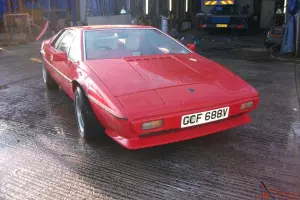  1979 LOTUS ESPRIT RED 
