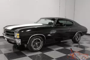 FRESH 350 CRATE, HORSESHOE SHIFTER W/CONSOLE, BUCKETS, BLACK ON BLACK, A/C!