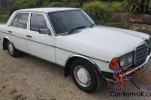 1978 Mercedes W123 300D 5cyl Diesel Auto White Duco Photo