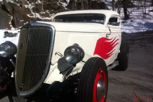 Traditional Hot Rod With Chopped Top
