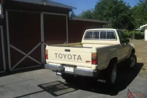 Classic Garage Kept Toyota Pickup extra low miles!!!