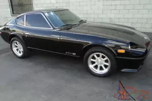 STUNNING! CUSTOM CLASSIC 1975 BLACK 280Z