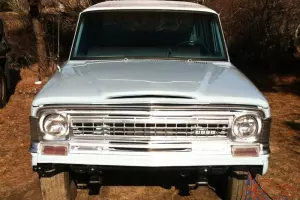 Jeep : Wagoneer standard 4 door