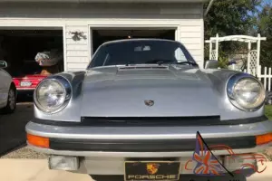 1976 Porsche 911 targa sc