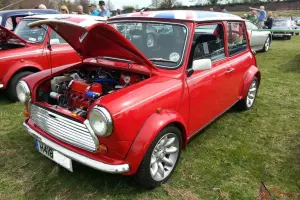 MINT Classic Austin Mini Cooper 1275 Red White Roof Show Car New Engine 850miles