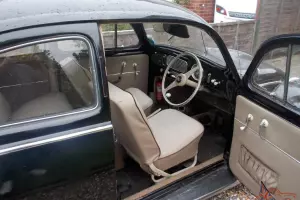 VW Beetle with working semaphores