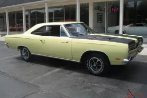 1969 Plymouth Road Runner Sunfire yellow matching numbers 383 Recent Restoration
