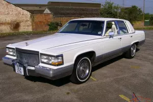 Immaculate Cadillac Brougham V8 just 46,600 miles Perfect Wedding Car Photo