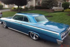 1962 Chevy Impala AirRide 4 speed 327 hotrod