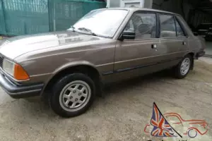 LHD PEUGEOT 3O5 GL CLASSIC 4 SPEED MANUAL VERY GENUINE AND IN LOVELY CONDITION