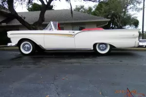 1957 Ford Fairlane 500 4.8L Private Collection