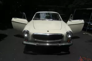 1971 Volvo 1800E Sports Car B20E Fuel Injected Motor 62K Miles  No Reserve
