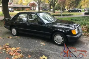 1988 Mercedes-Benz E-Class Photo