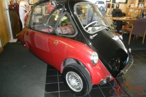 Heinkel Trojan 200 603 Like Messerschmitt Isetta Bubble Car 3 wheel