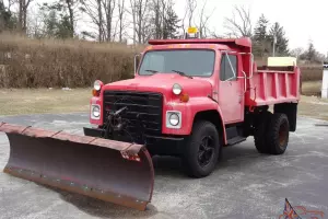 1986 International Harvestor Dump Truck w/ plow