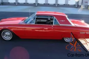 1962 Ford Thunderbird