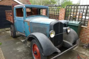  1932 RENAULT UY PICKUP BLUE/BLACK 