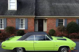 1971 PLYMOUT SCAMP....4 SPEED....HOT 360 ENGINE....NICE CAR