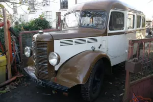1953 CLASSIC K TYPE BEDFORD BUS