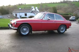 MGB GT 1972, 15" Chrome Wire Wheels, Red, Leather interior, 1 Previous Owner