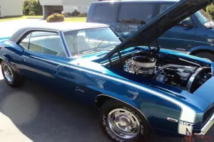 1969 Chev Camaro Coupe Blue w hockey stripes, 327, 4 Speed muncie, Vinyl top