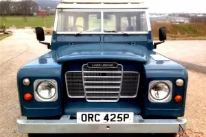 MOTOR AND FRAME OVERHAULED-NEW SEATS-TURN KEY DEFENDER