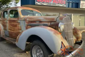 1935 Oldsmobile L-35 Deluxe