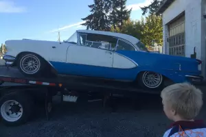 Oldsmobile : Ninety-Eight HOLIDAY Photo