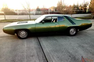 Plymouth : Road Runner Base