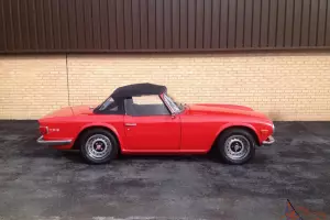 TRIUMPH TR6 150 BHP UK CAR