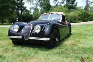 Jaguar XK120 SE Roadster Photo