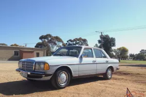 Mercedes Benz 230 1979 4D Sedan Automatic 2 3L Carb in SA